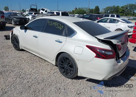 2018 Nissan Altima 2.5 Sr из США, поврежденный, VIN 1N4AL3AP9JC186605